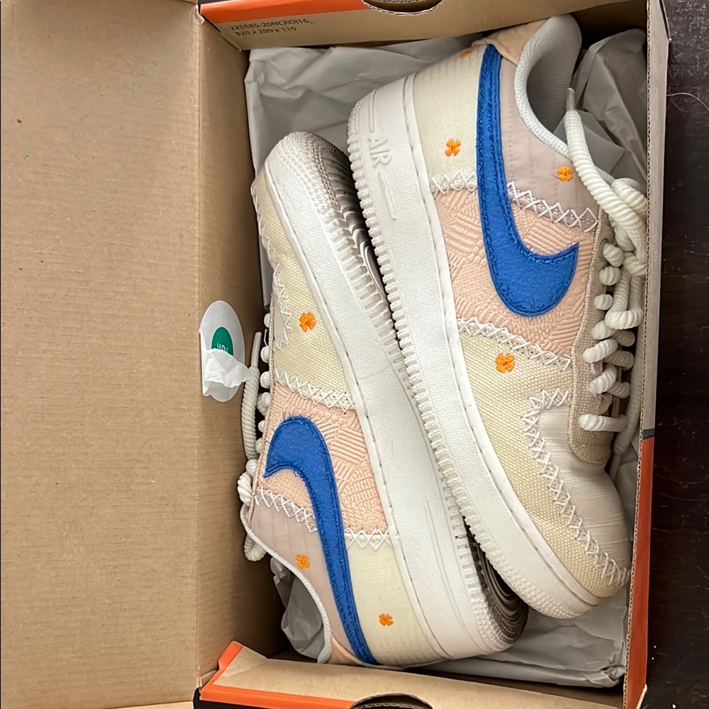 Nike Kids Shoes - Blue and Cream